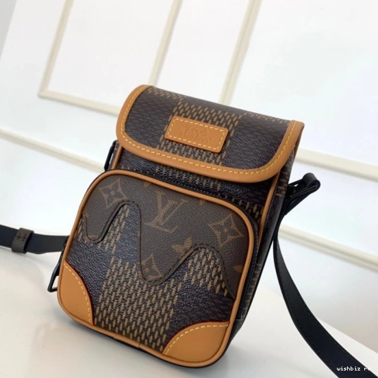 WIS LOUIS MESSENGER VUITTON NANO AMAZONE 0118